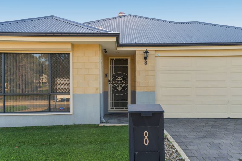 Real Estate For Sale 8 Bantry Drive Maddington , WA
