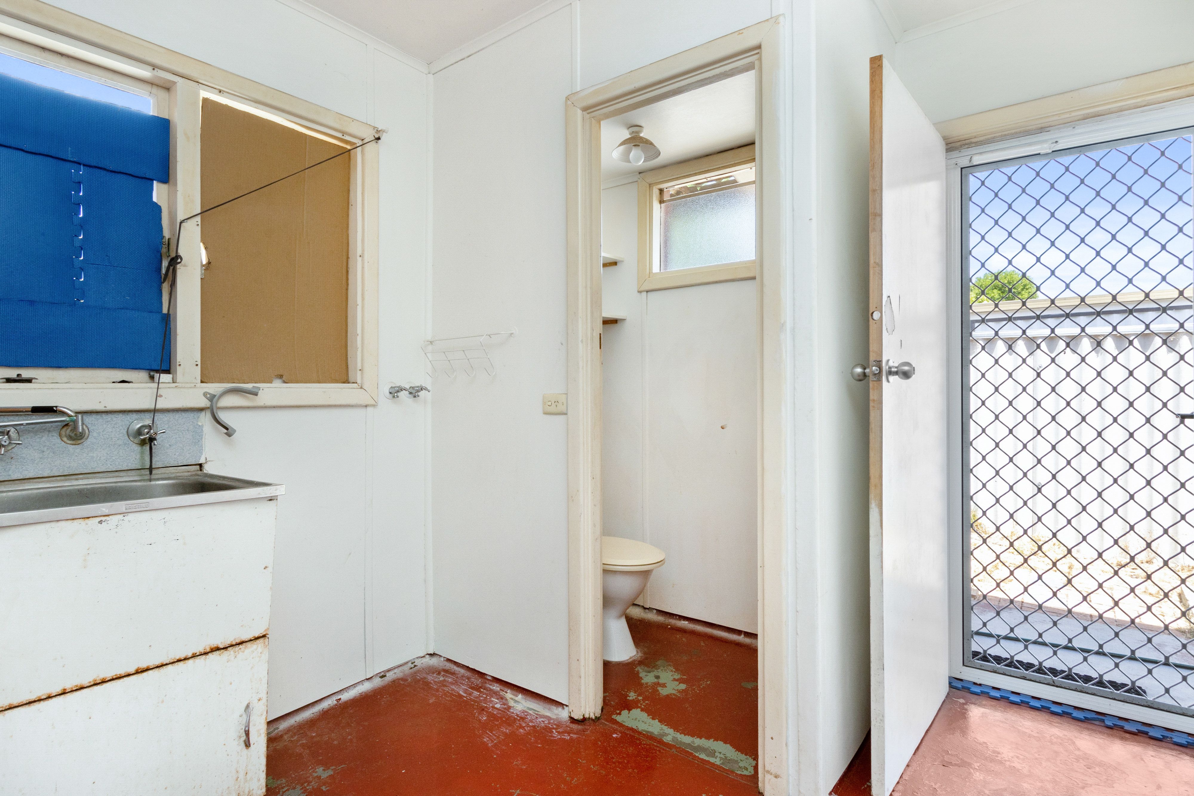 Real Estate For Sale 84 Amberton Avenue Girrawheen , WA