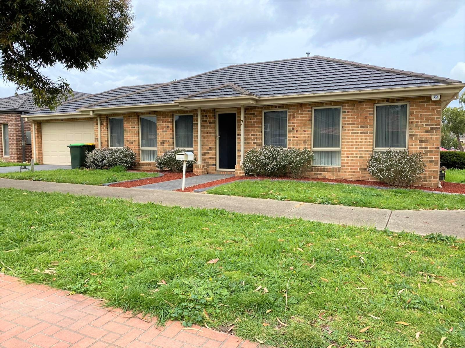 Real Estate For Lease 7 Jindabyne Avenue South Morang , VIC