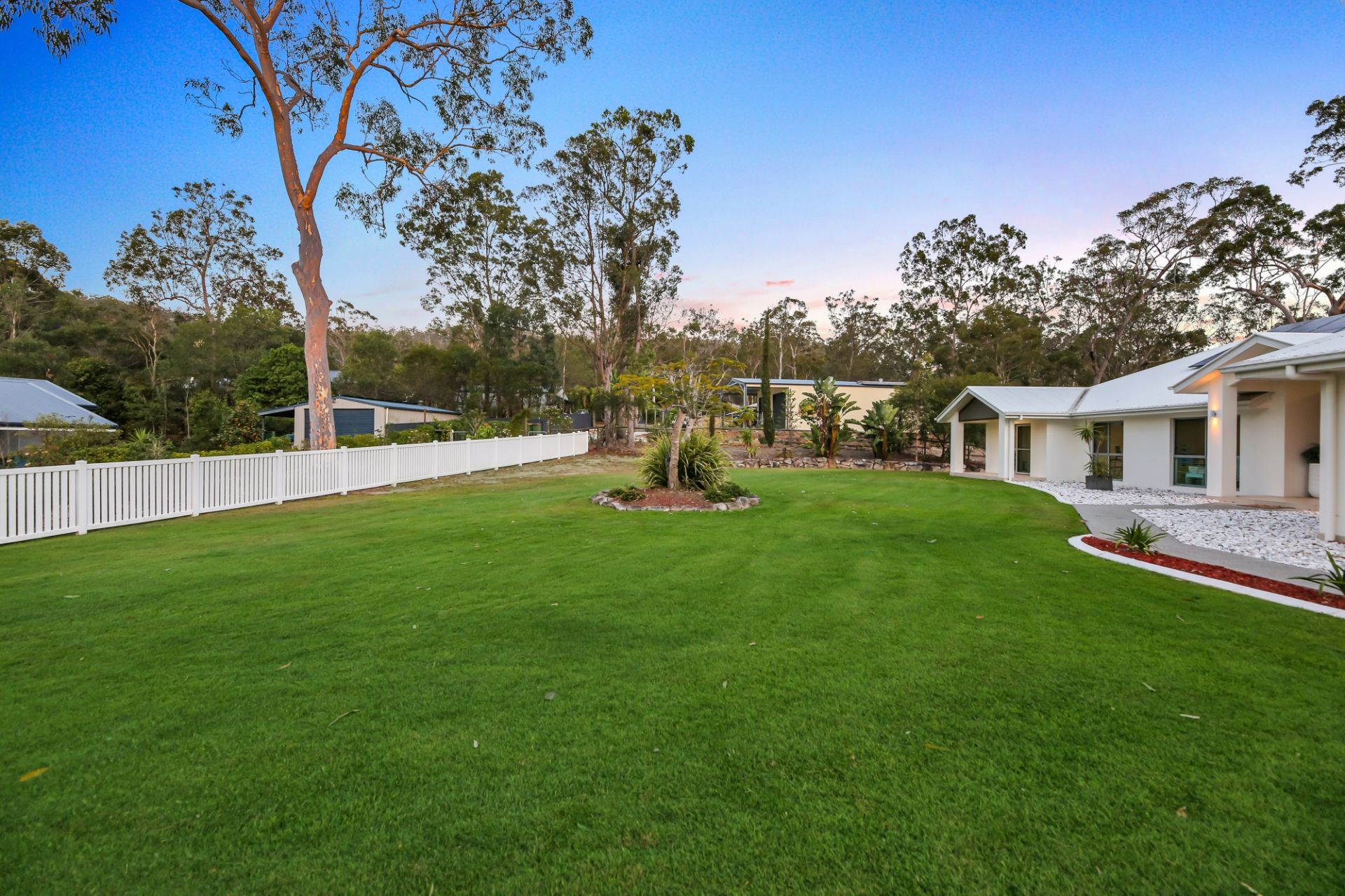 Real Estate For Sale 9 Eucumbene Place Maudsland , QLD