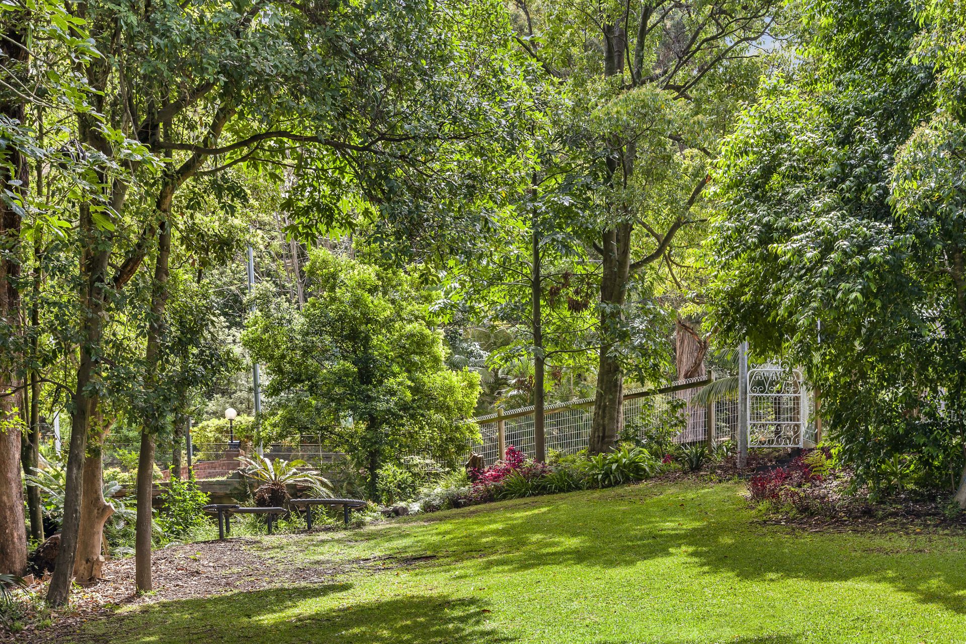 Real Estate For Sale 20 Yates Avenue Mount Keira , NSW