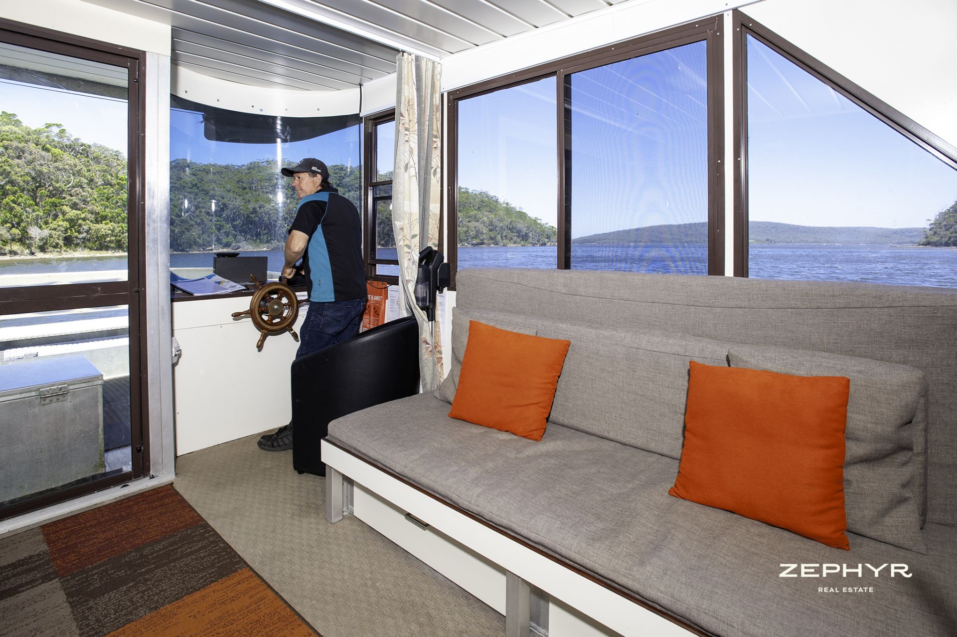 " Houseboat Holidays", Walpole Zephyr Real Estate