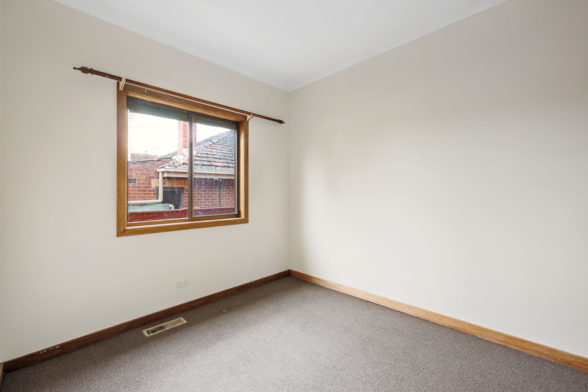 34 Ellis Street, Flora Hill Bendigo Ballarat Real Estate Pty Ltd