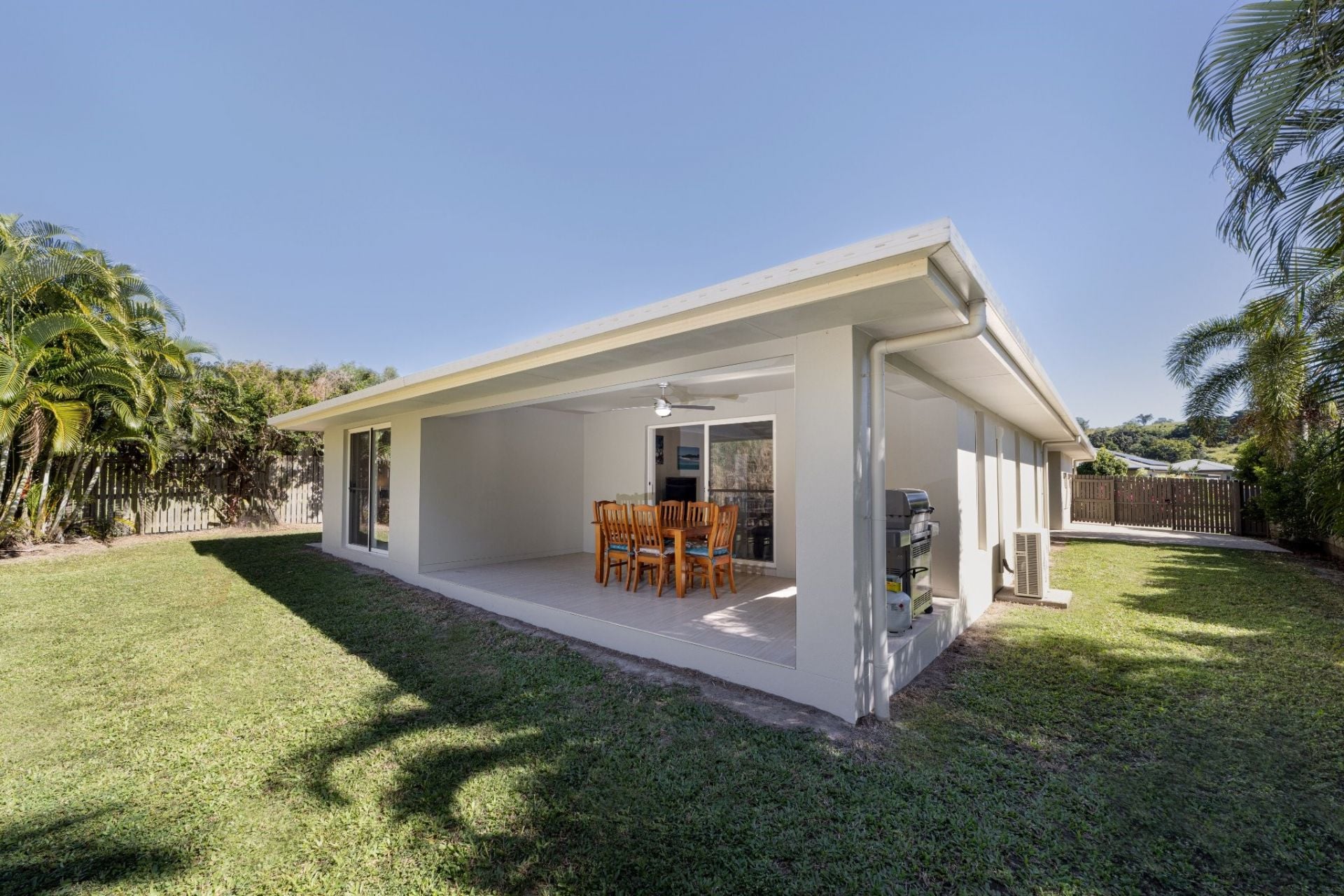 25 Endeavour Circuit, Cannonvale Taylors Property Specialists