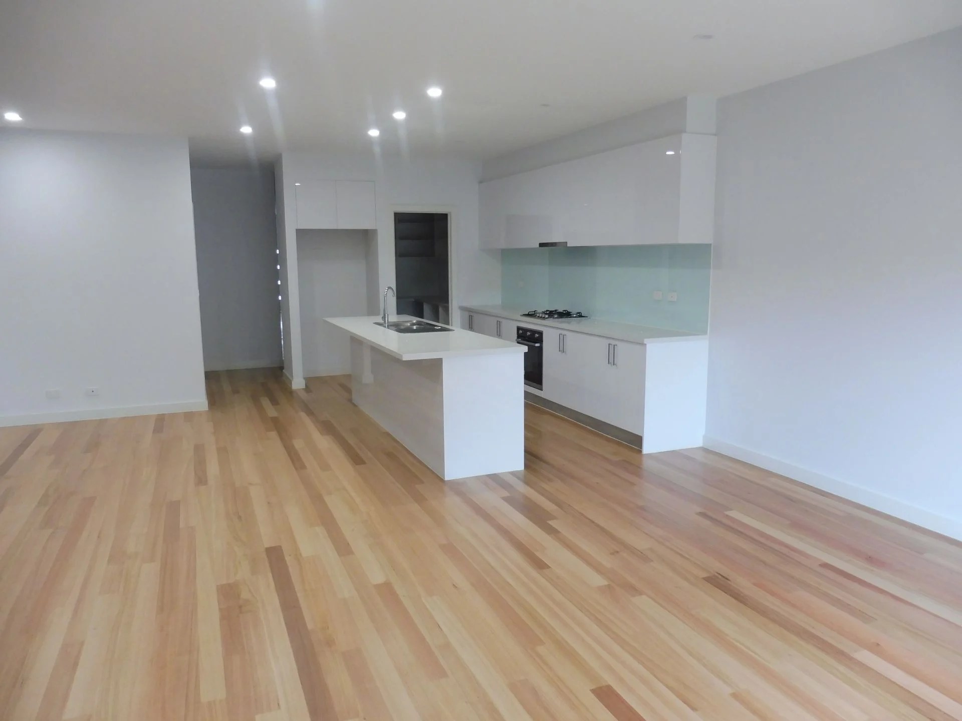 Real Estate For Lease 9 Kingsford Street Lalor , VIC