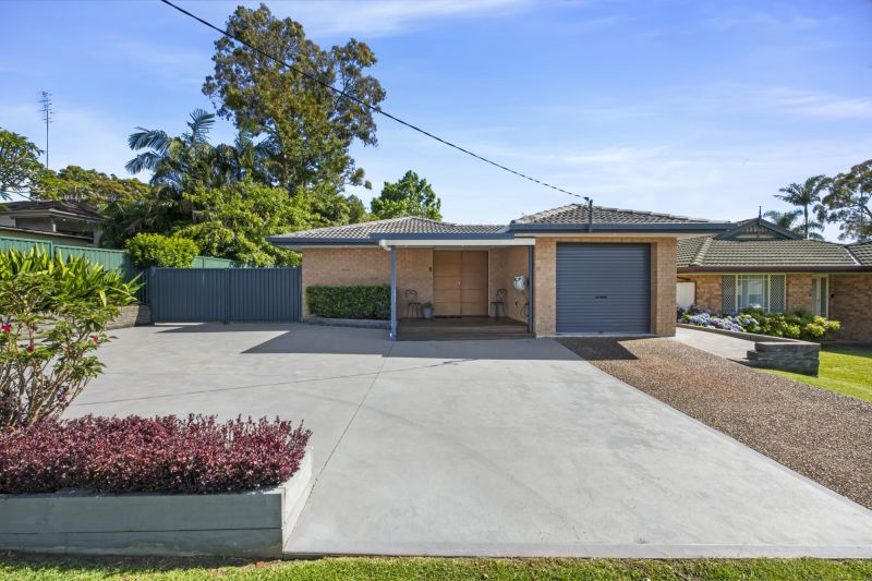 Real Estate For Sale 2 Cheryl Street Mannering Park , NSW