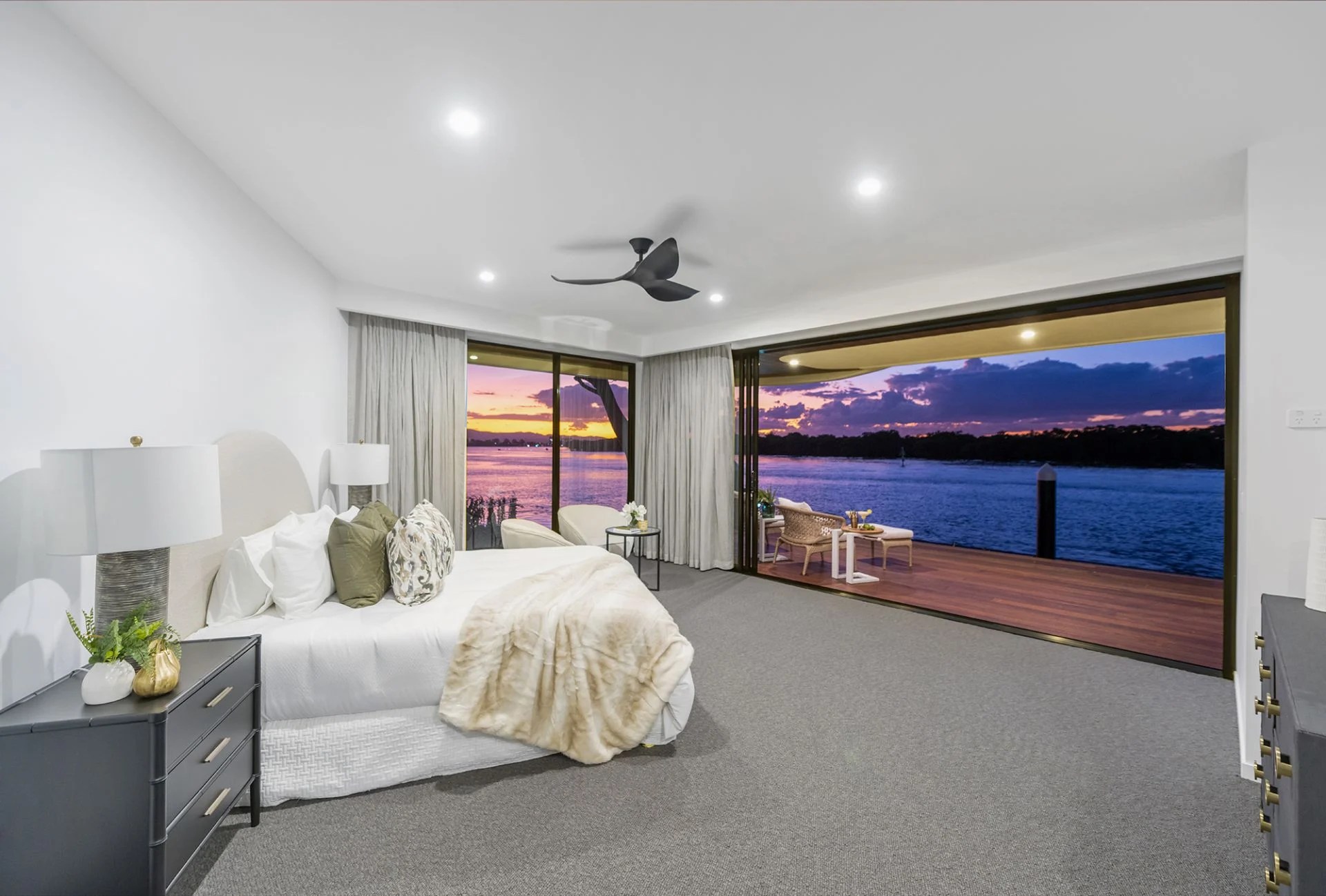 1/2 Paradise Parade, Paradise Point Amir Prestige Group