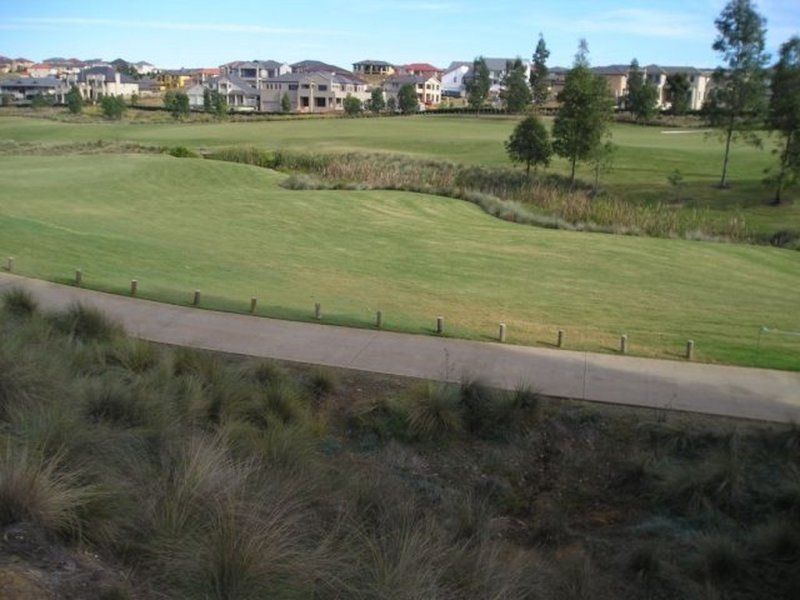 Real Estate For Sale 42 Homestead Circuit Macquarie Links , NSW