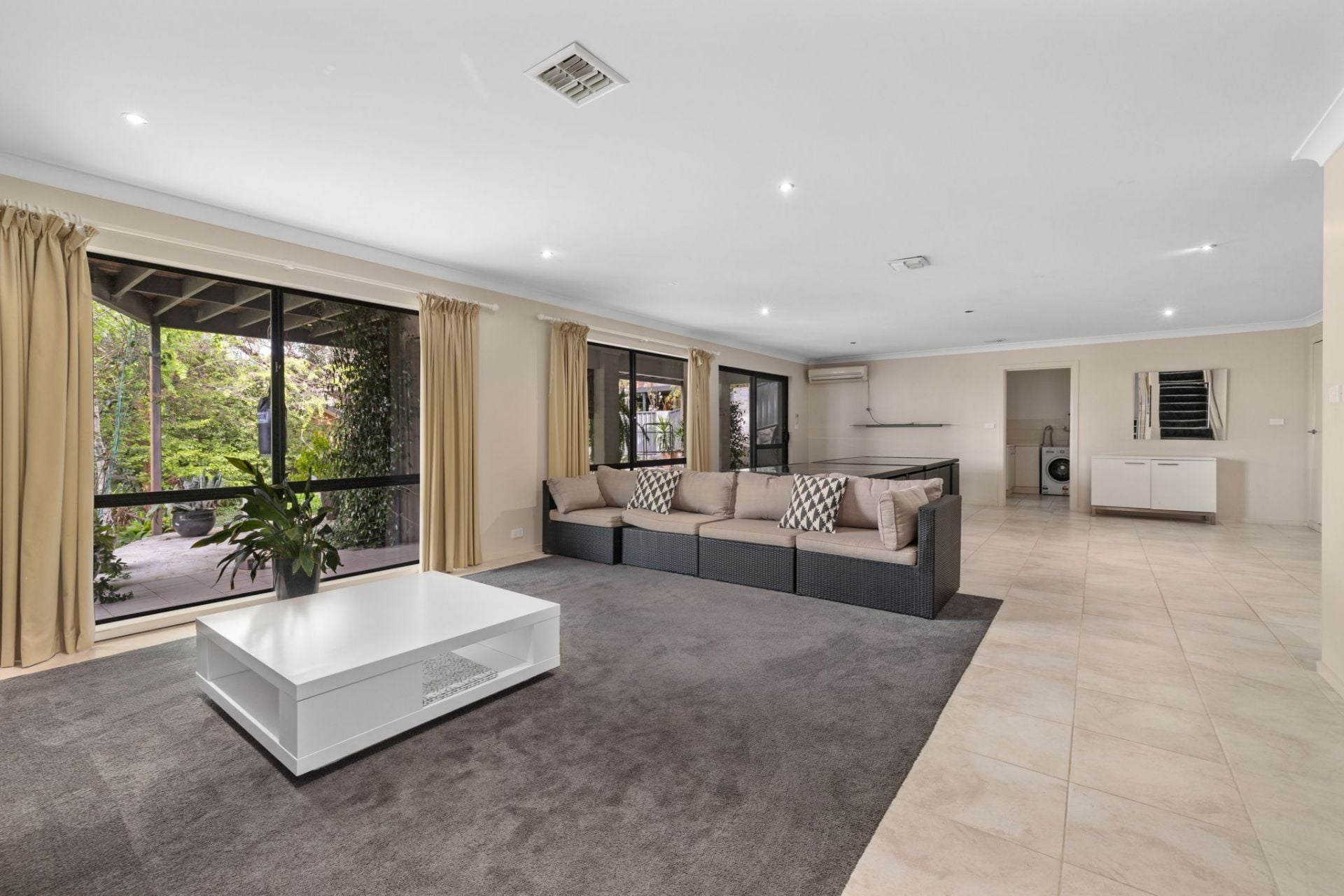 211 Bicentennial Drive, Jerrabomberra Ian McNamee & Partners Pty Ltd