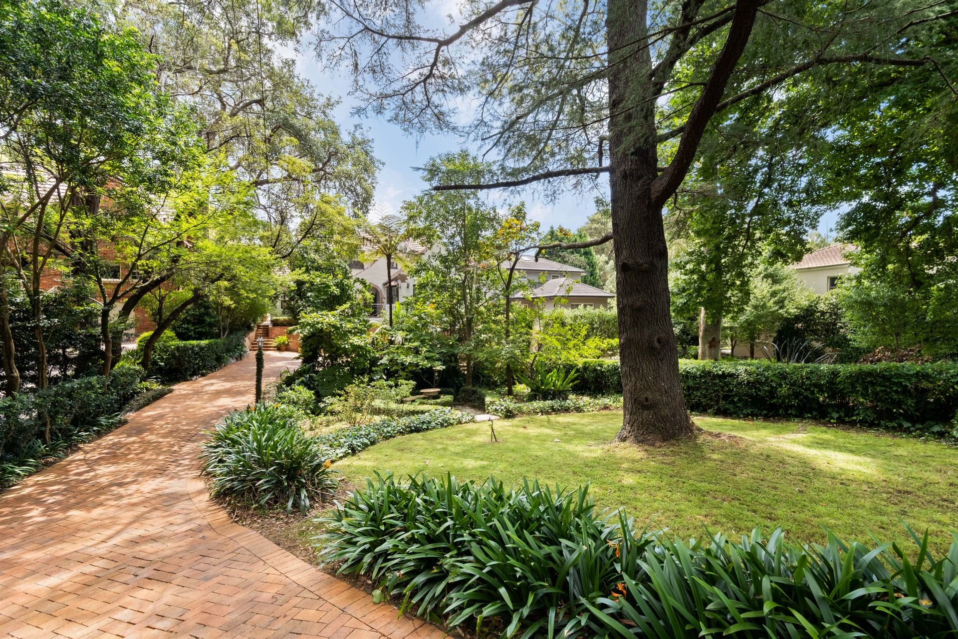 34 Middle Harbour Road, LINDFIELD McConnell Bourn Pty Ltd