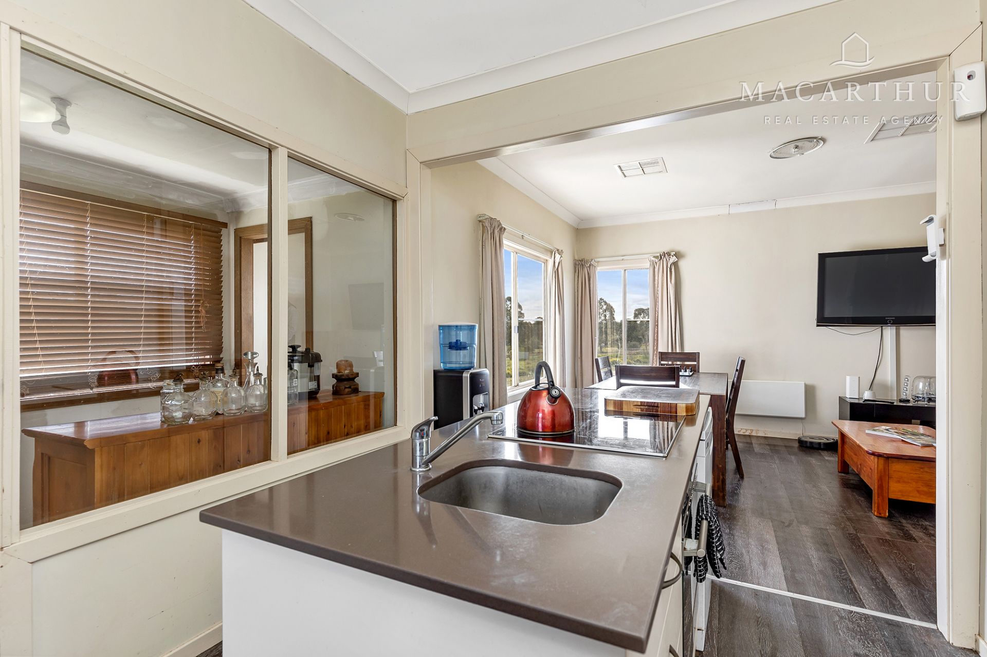 11 Devlin Street, Coolamon Macarthur Real Estate Agency