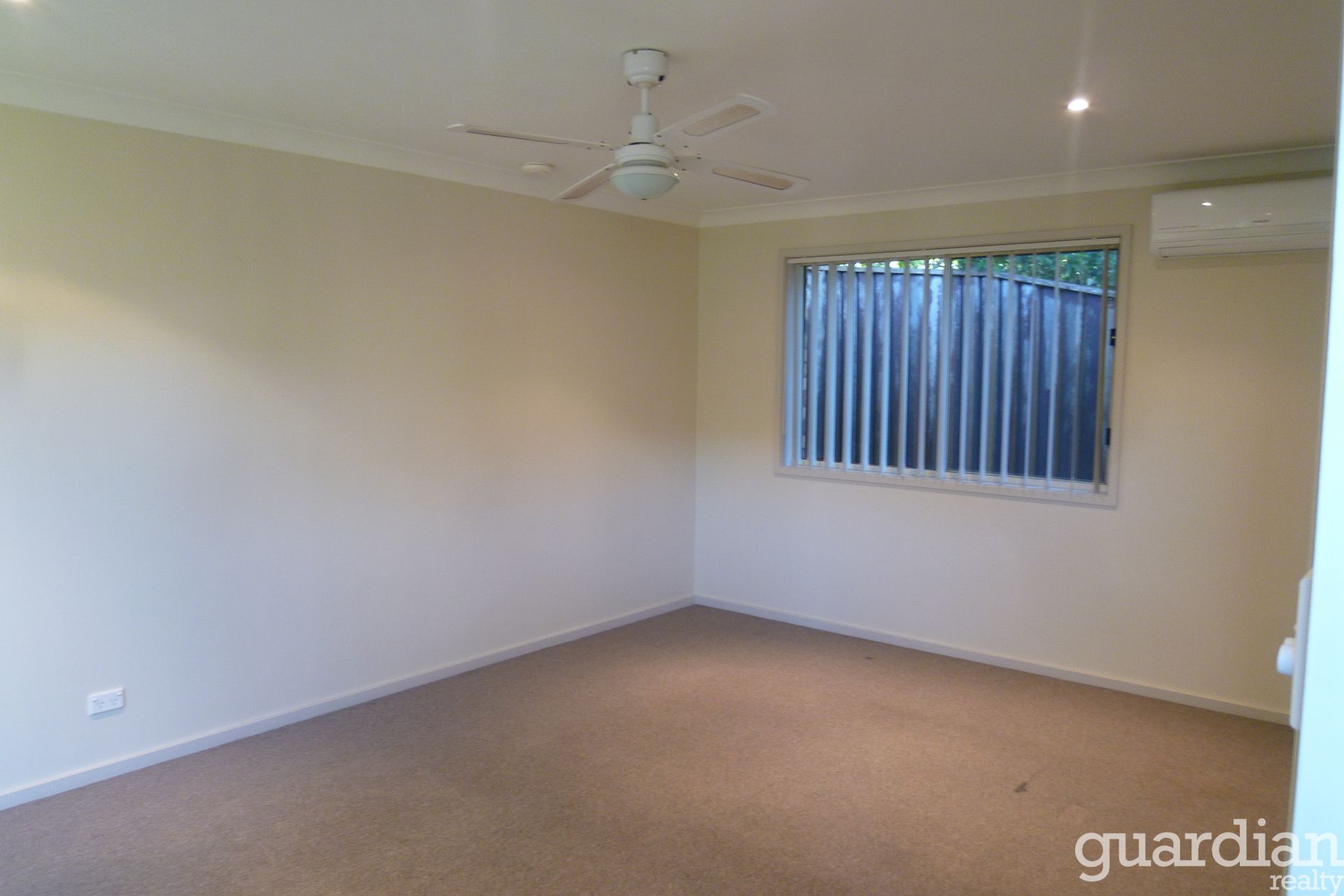 Real Estate For Lease 1/54 Fingal Avenue Glenhaven , NSW