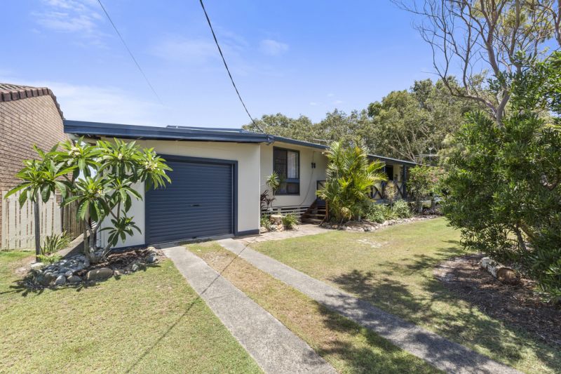 Real Estate For Sale 76 Ford St Red Rock , NSW