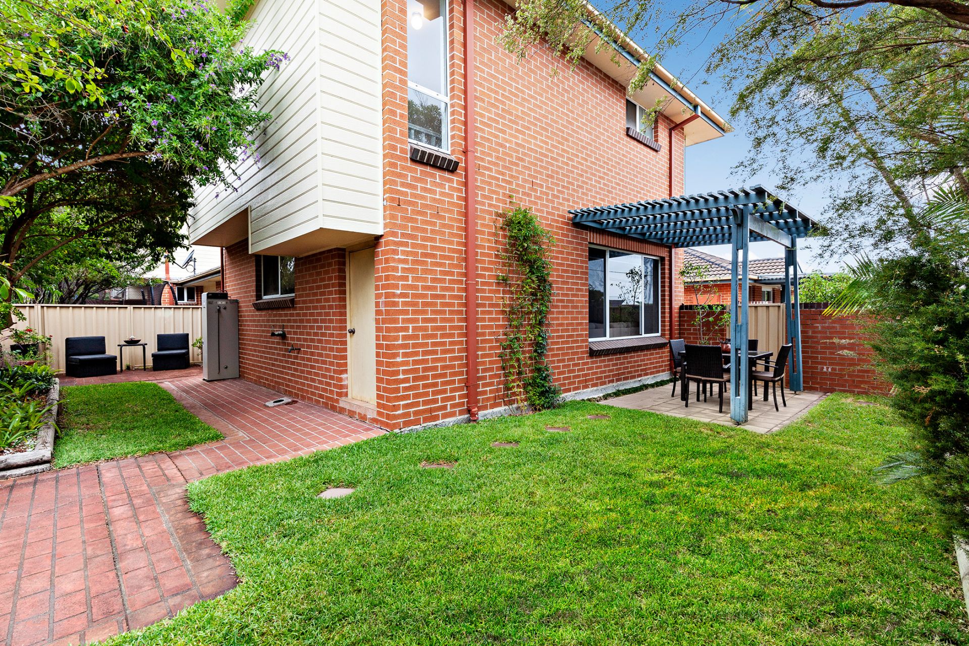 Real Estate For Sale 1/4 Robb Street Belmont , NSW