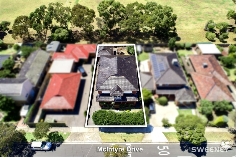 20 McIntyre Drive, ALTONA Sweeney Estate Agents