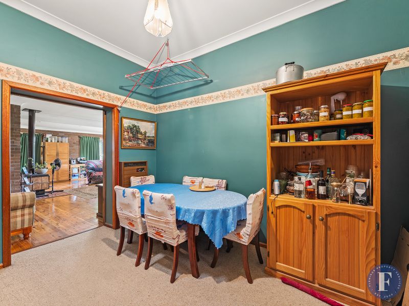 4 Stevenson Street, Boorowa Flemings Property Services