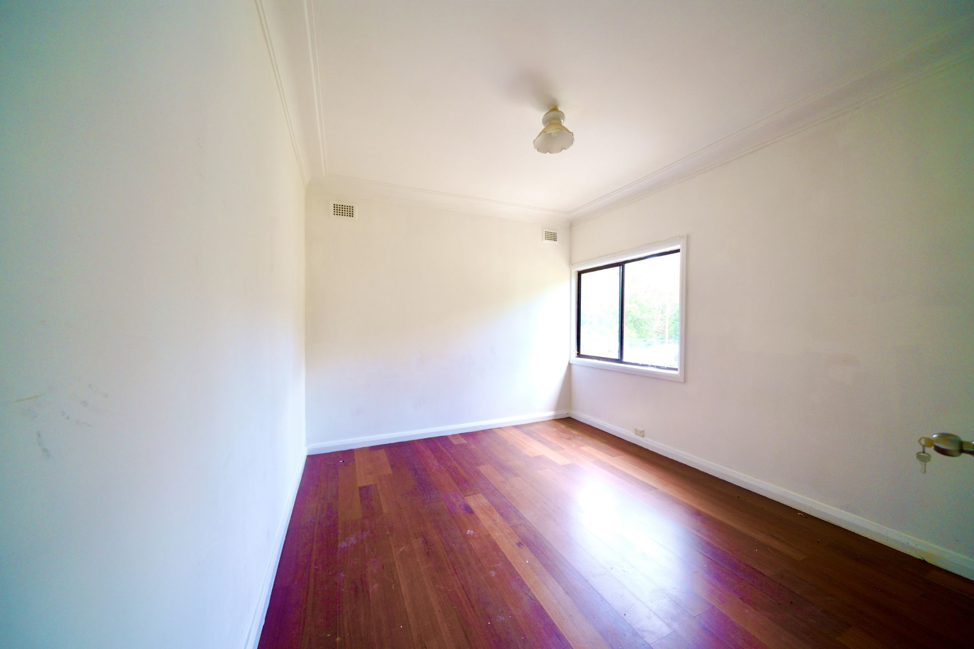 1/52 Burdett Street, Hornsby Uniland Real Estate