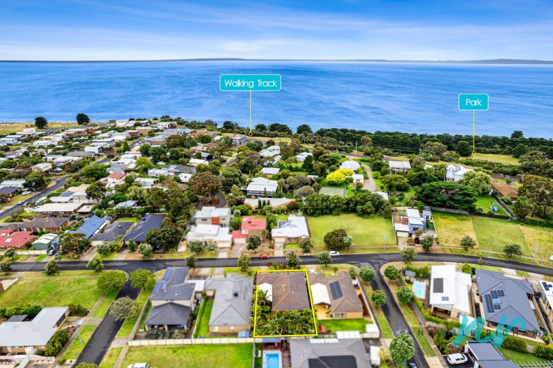 14 Mainsail Drive, St Leonards Neville Richards Real Estate