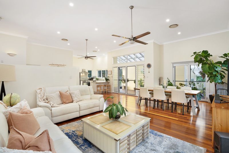 Real Estate For Sale 61 Lakin Street Bateau Bay , NSW