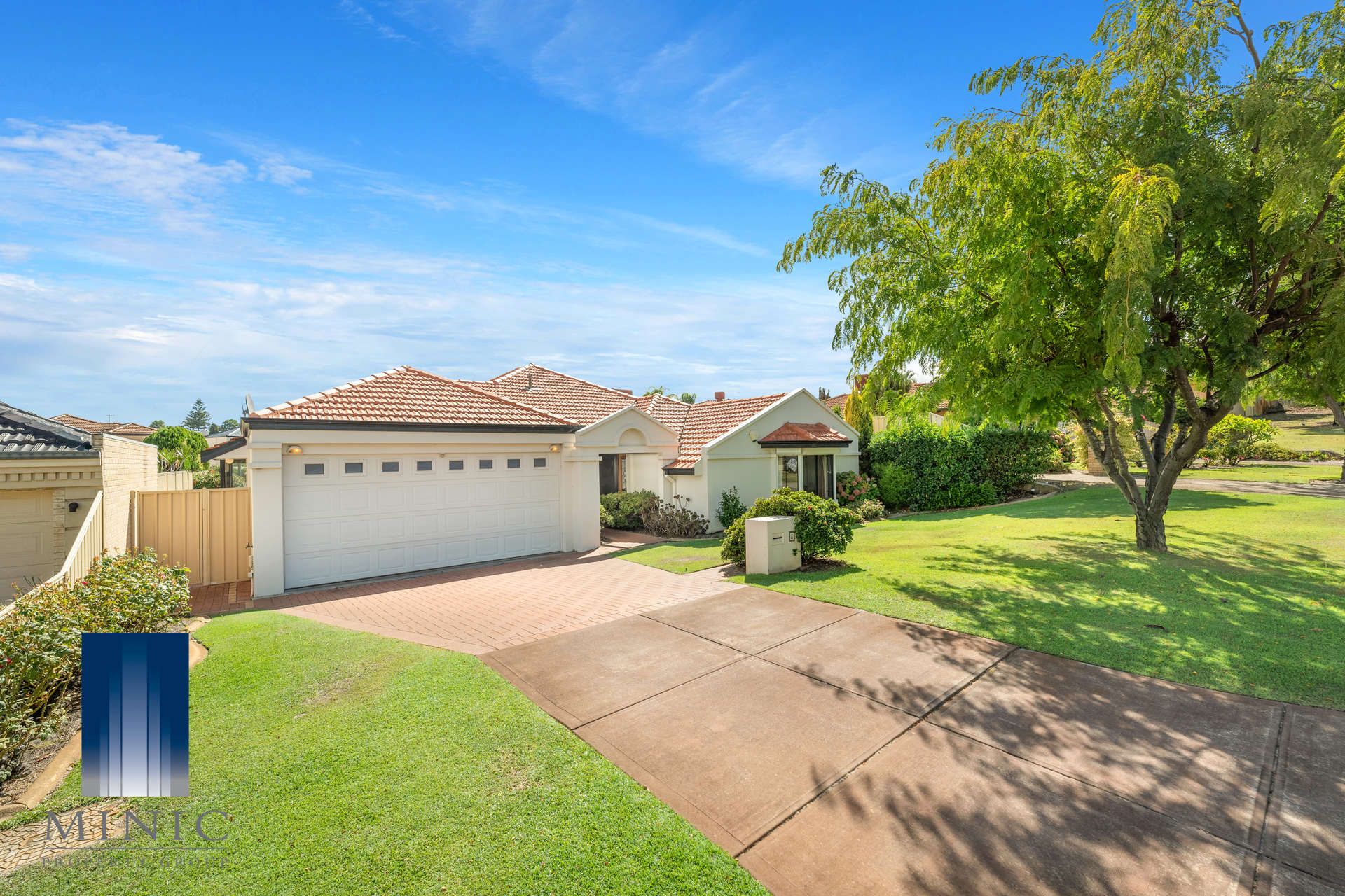 Real Estate For Sale 8 Haywood Trail Leeming , WA