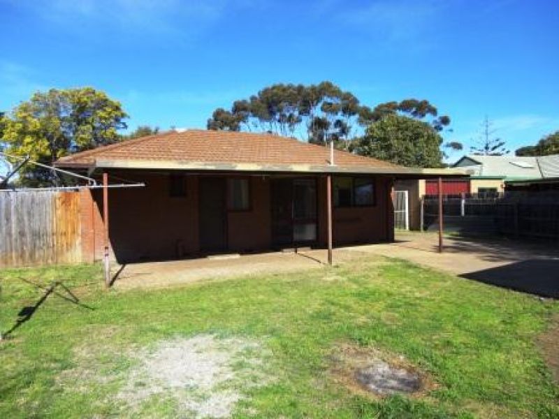 2/558 High Street, MELTON Sweeney Estate Agents