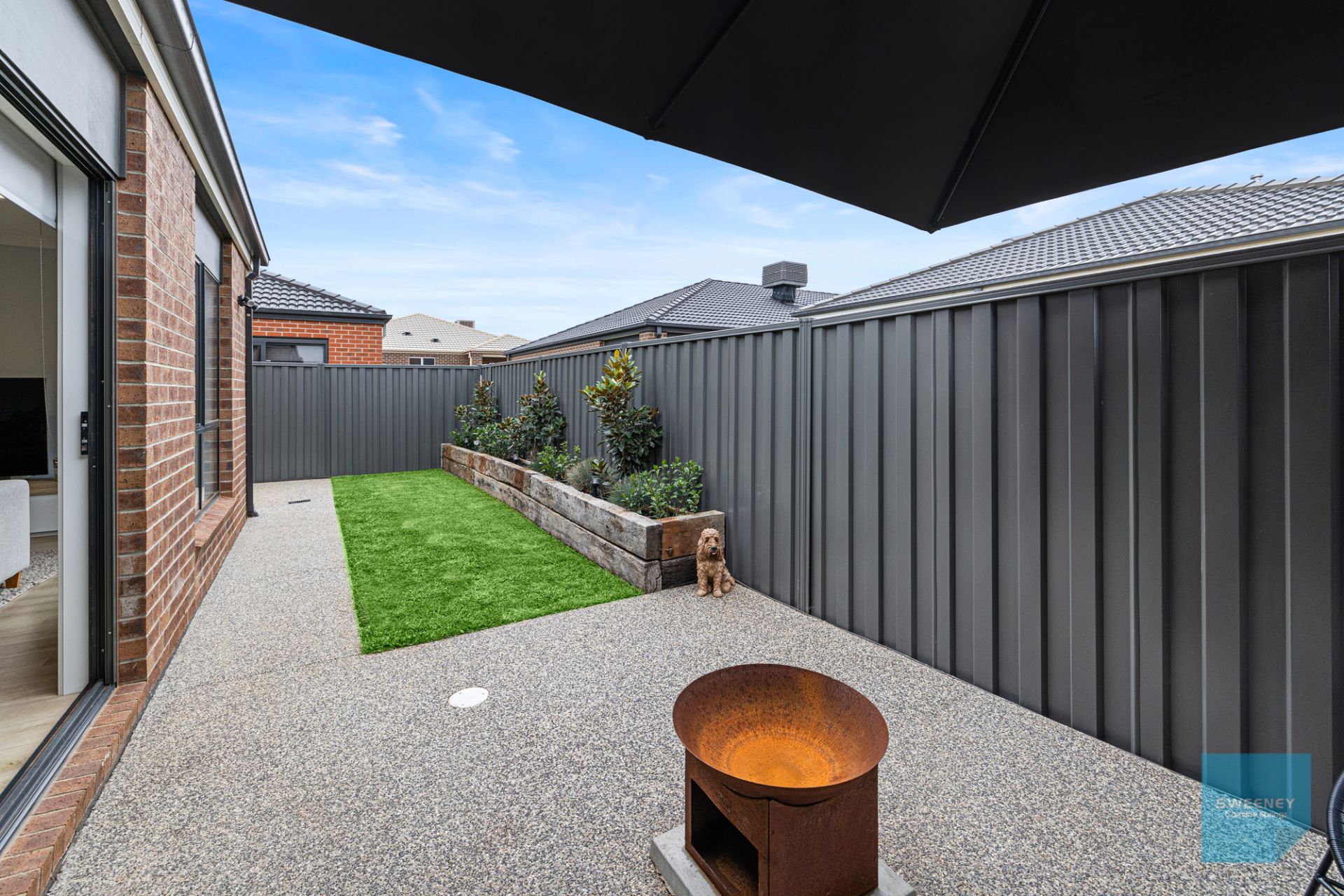 20 Bellview Drive, ROCKBANK Sweeney Estate Agents