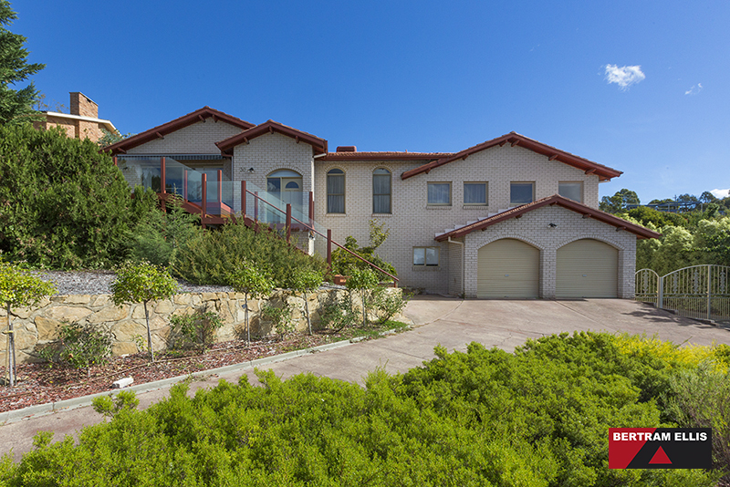 Real Estate For Sale 30 Winstanley Street Chapman , ACT