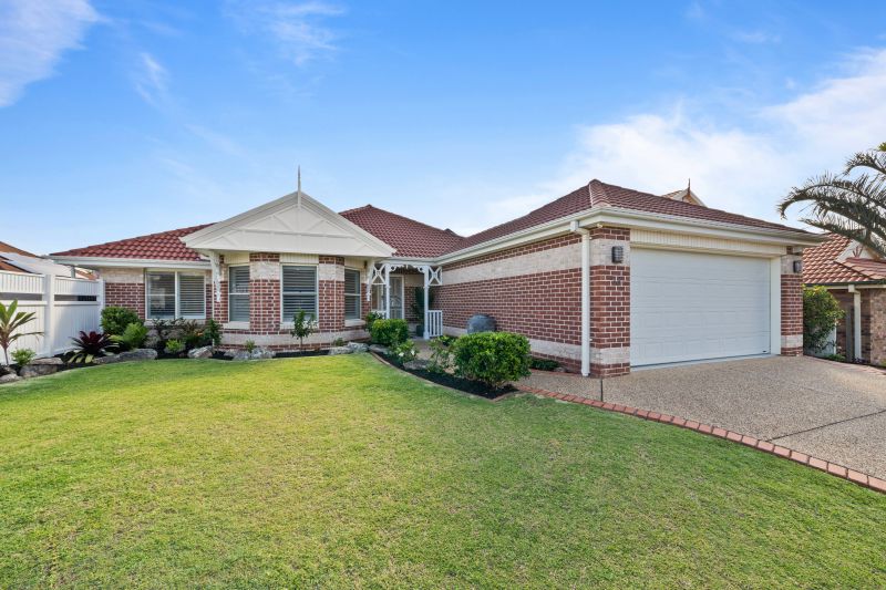 Real Estate For Sale 58 Castle Hill Drive Murrumba Downs , QLD