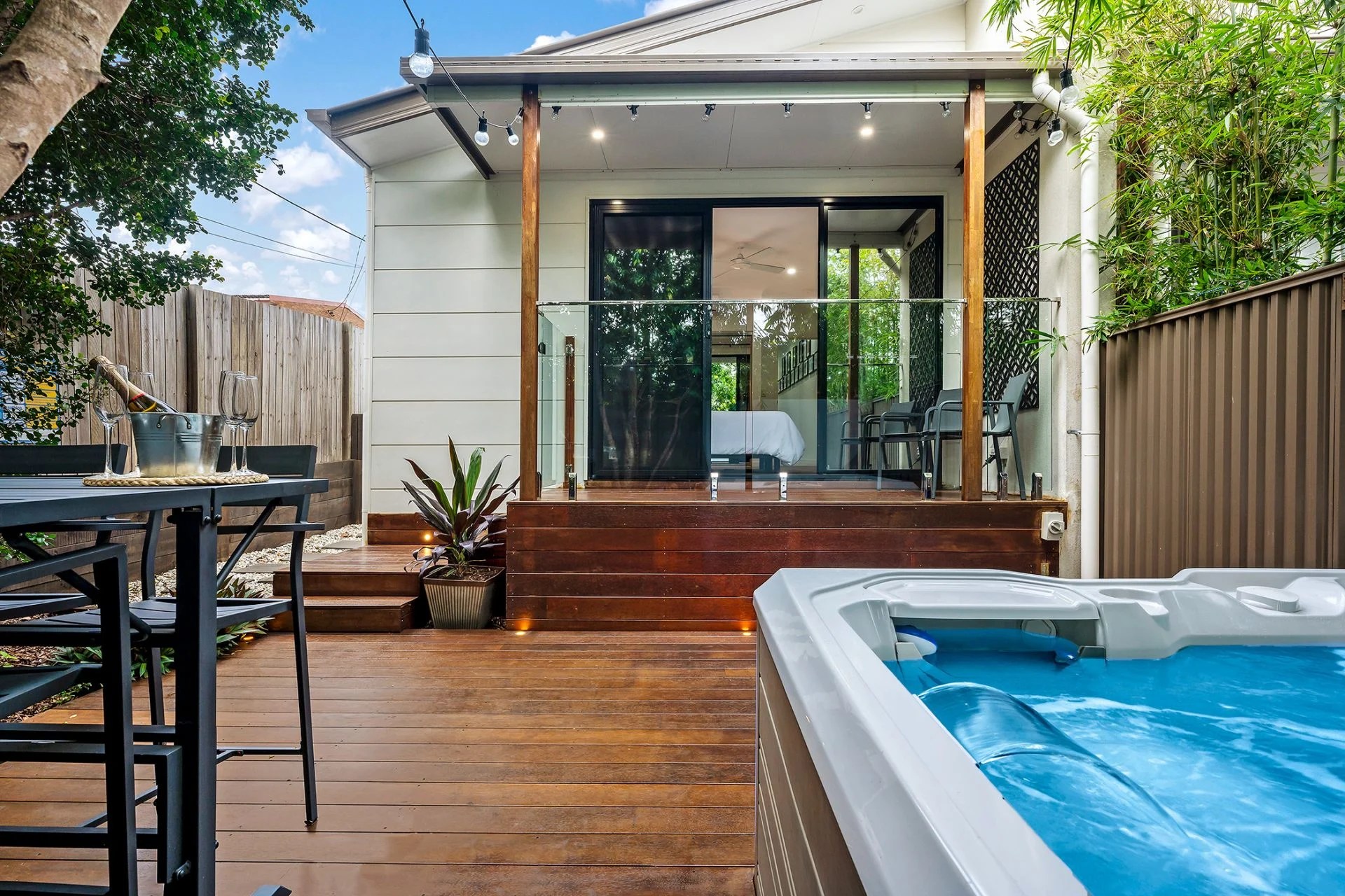 Real Estate For Sale 1/11 Chirn Crescent Labrador , QLD