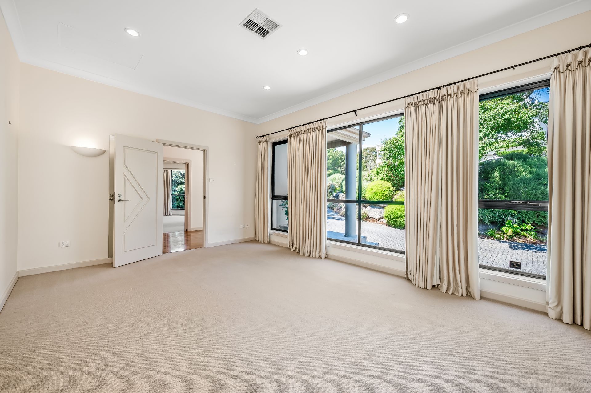 18 Burnalta Crescent, Burnside Williams Real Estate