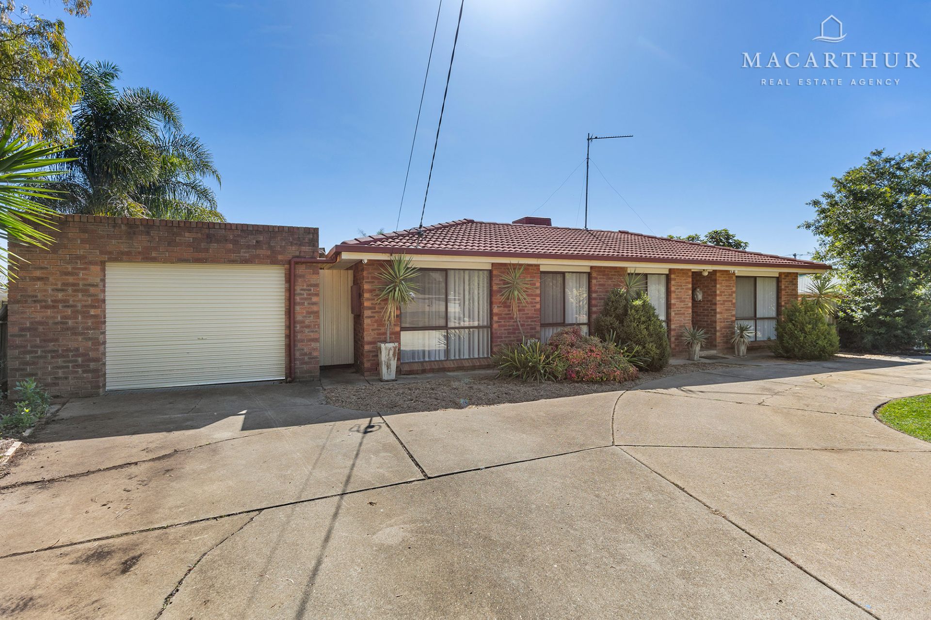 10 Crisp Drive, Ashmont Macarthur Real Estate Agency