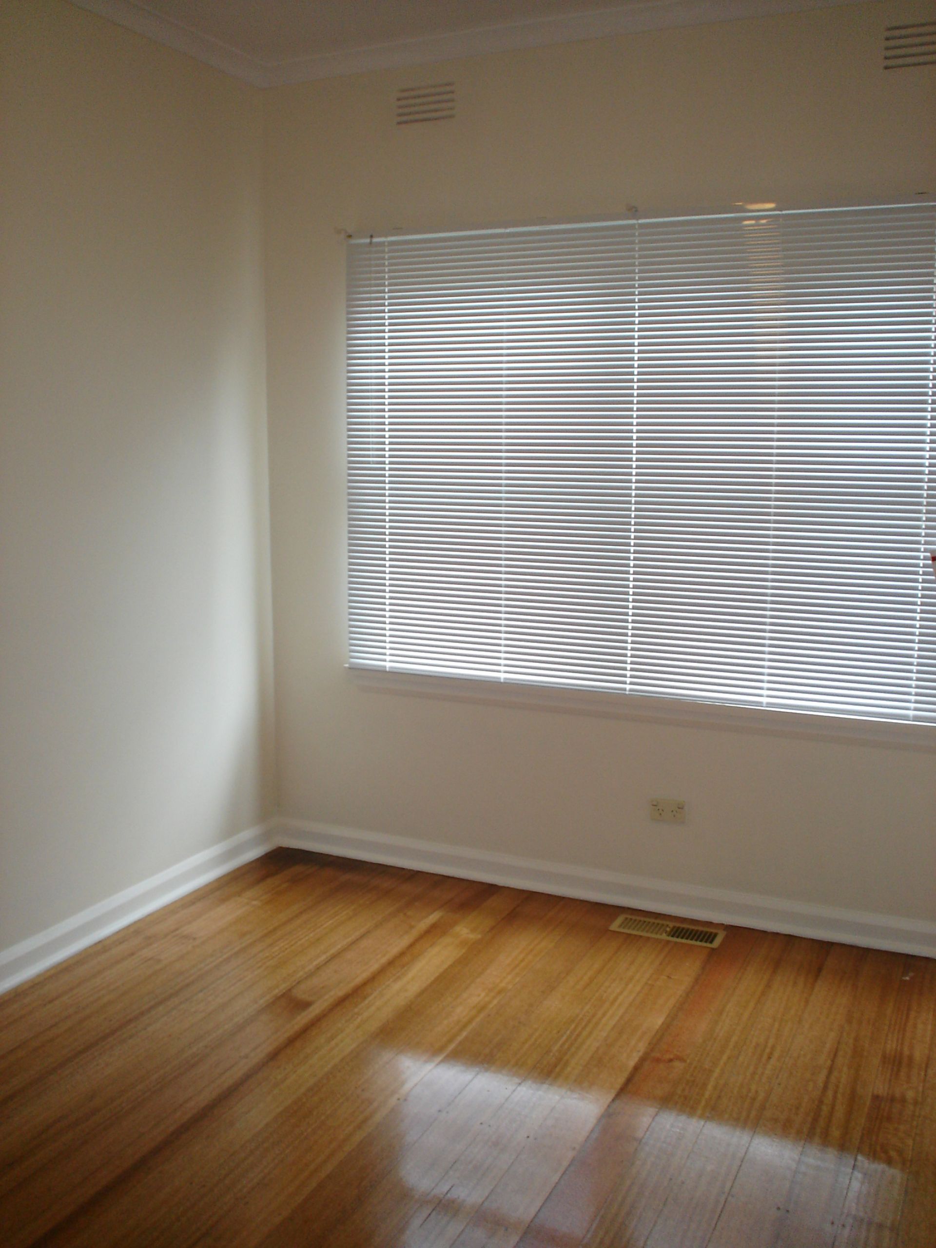 Real Estate For Lease 15 Alfreda Avenue Rosanna , VIC