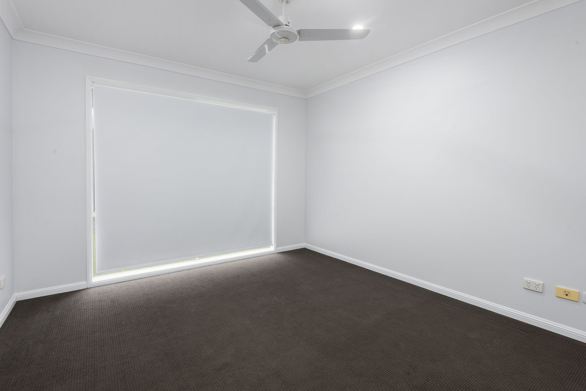 Real Estate For Lease 4 Lake Wivenhoe Court Logan Reserve , QLD