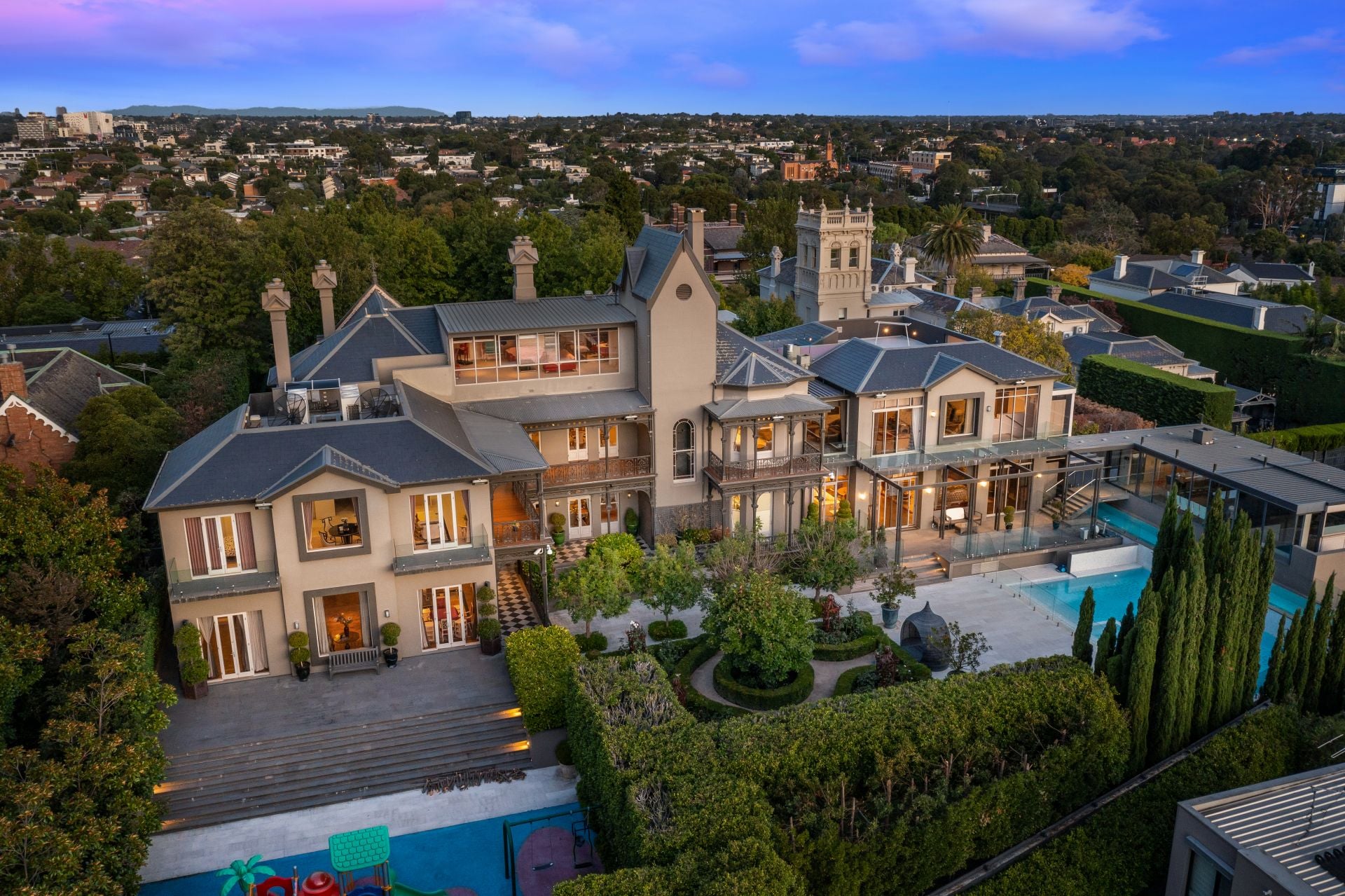 Kay & Burton 20 Shakespeare Grove, Hawthorn