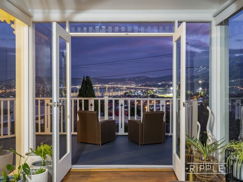 Real Estate For Sale 244 Derwent Avenue Lindisfarne , TAS