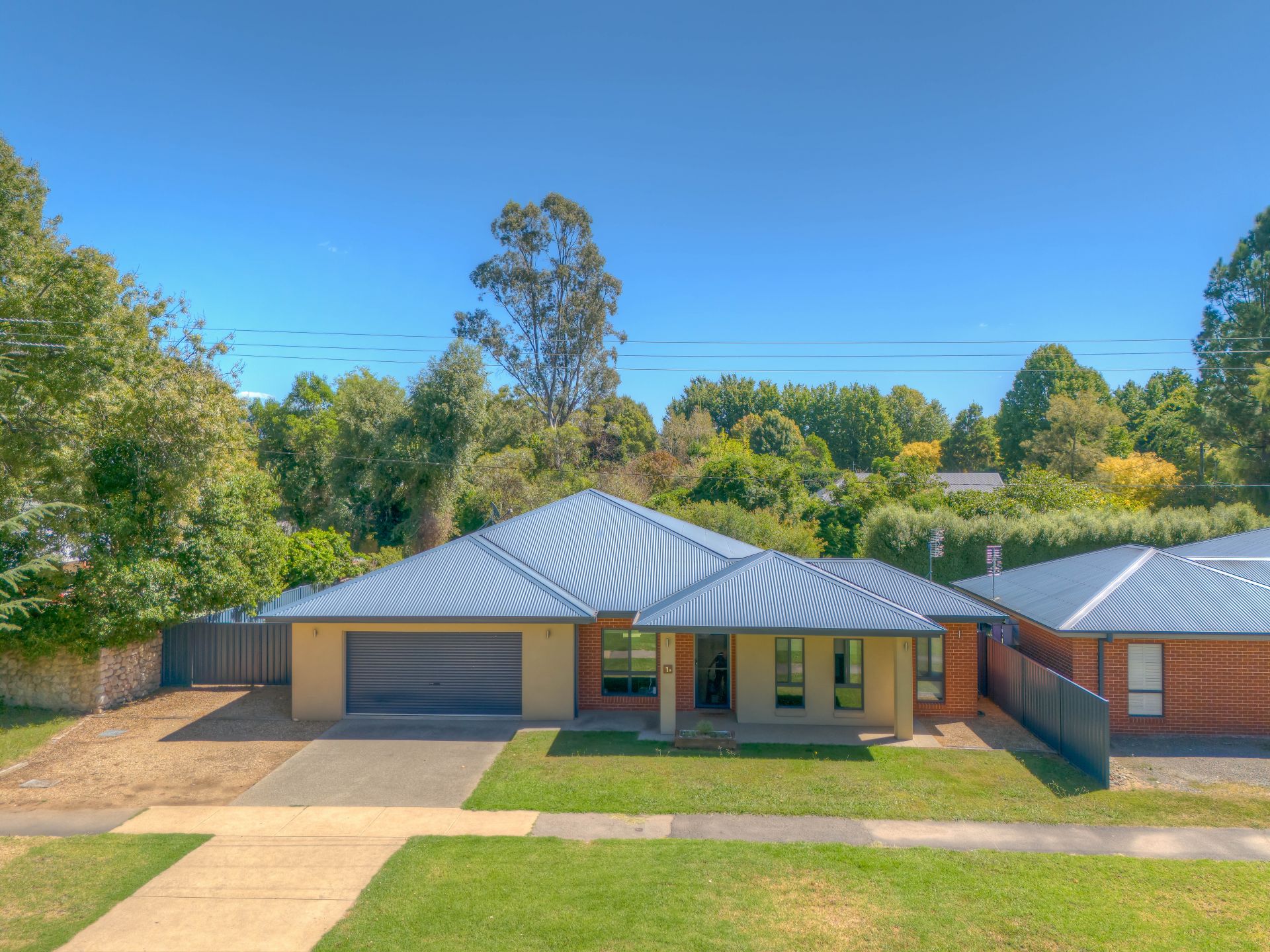 1A Bailey Street, Porepunkah Dickens Real Estate
