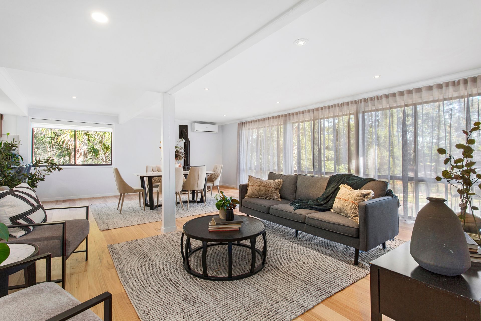 Real Estate For Sale 4 Roseneath Place Engadine , NSW