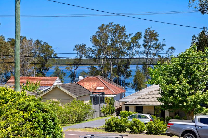 Real Estate For Sale 125 Scenic Drive Budgewoi , NSW