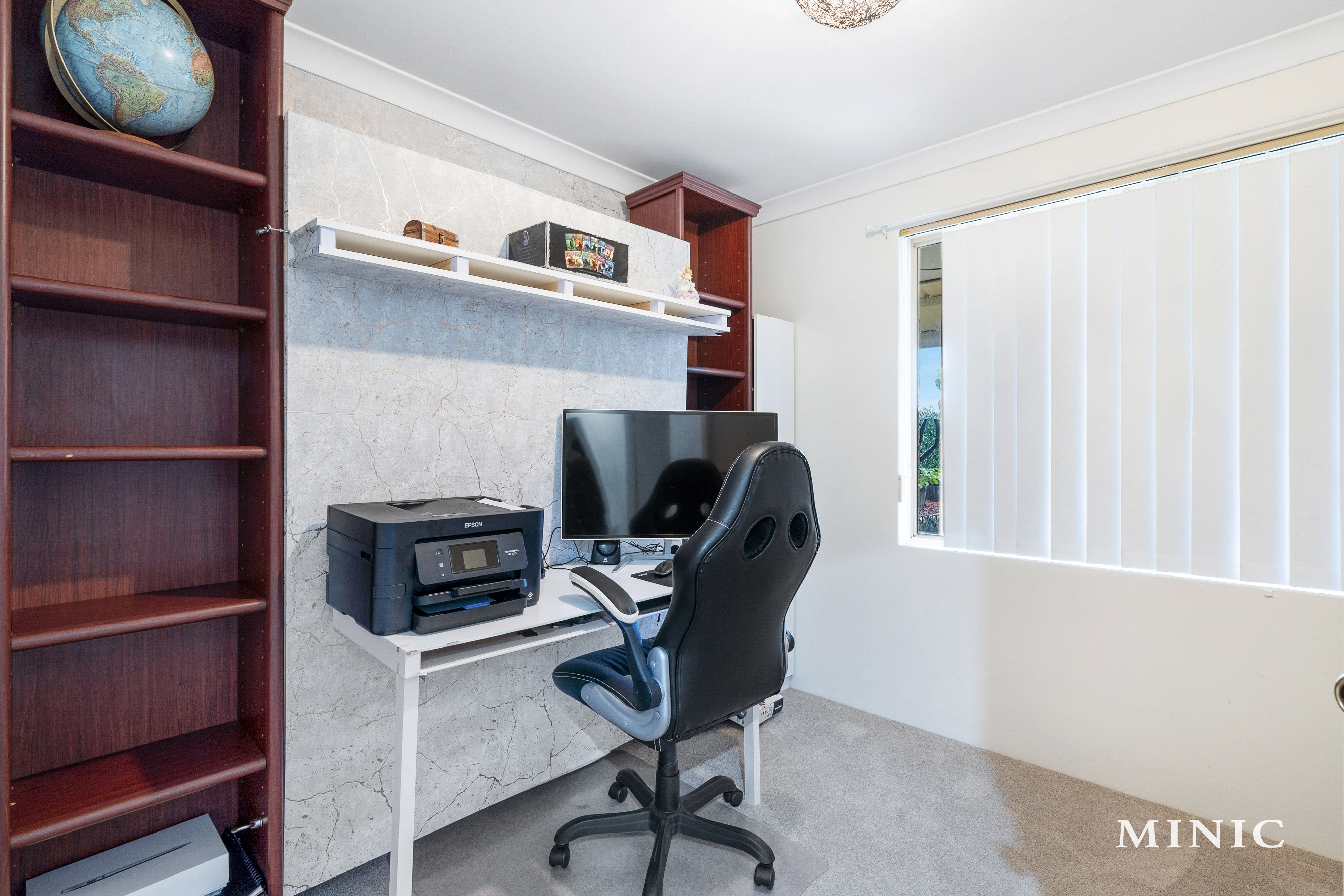 Real Estate For Sale 30 Forest Lakes Drive Thornlie , WA