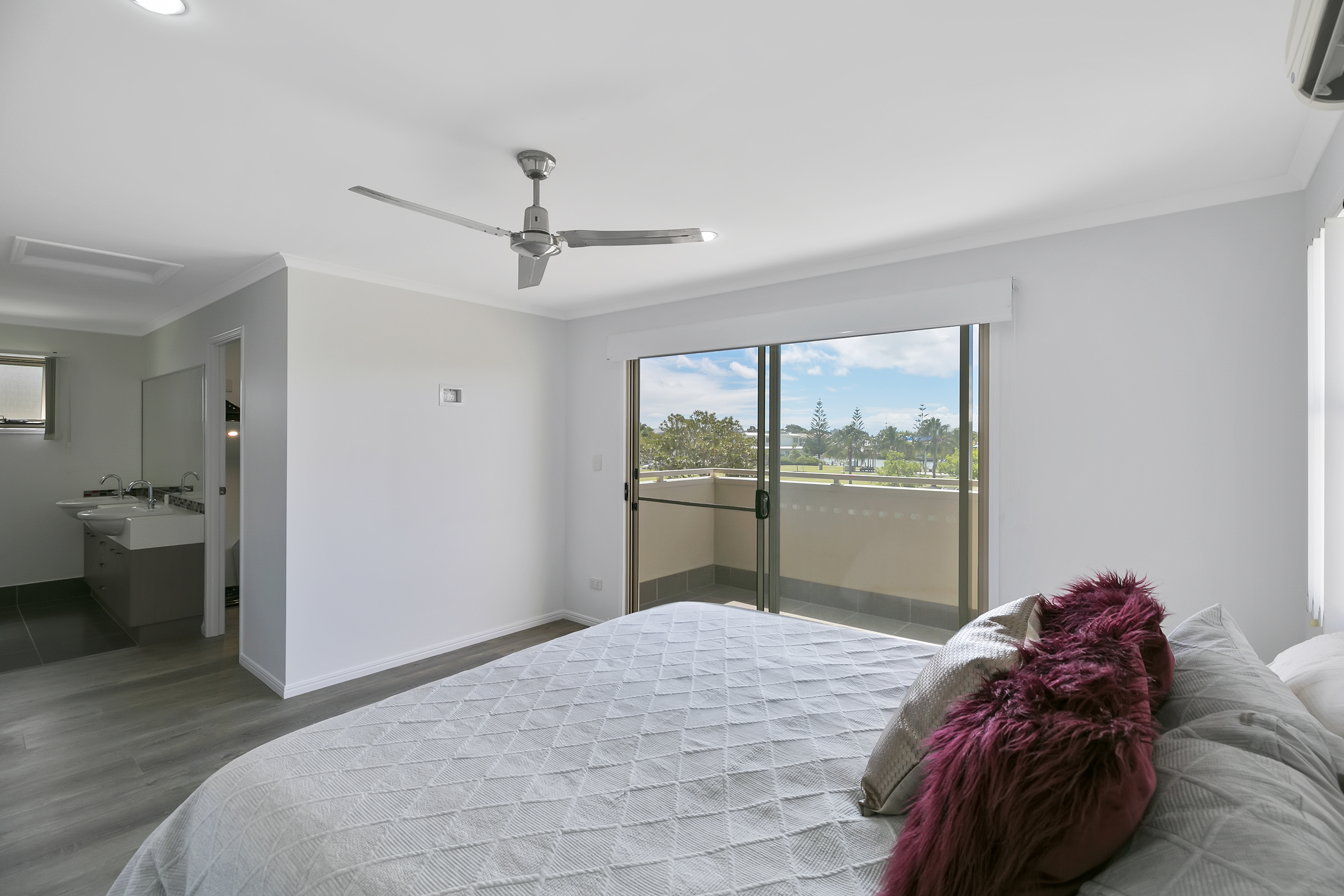 Real Estate For Sale 29 Tarawa Street Kawana Island , QLD