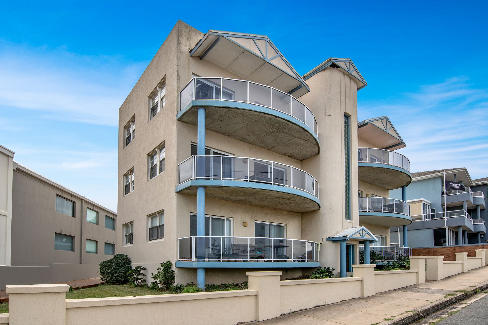 4/106 Memorial Drive, Bar Beach Robinson Property