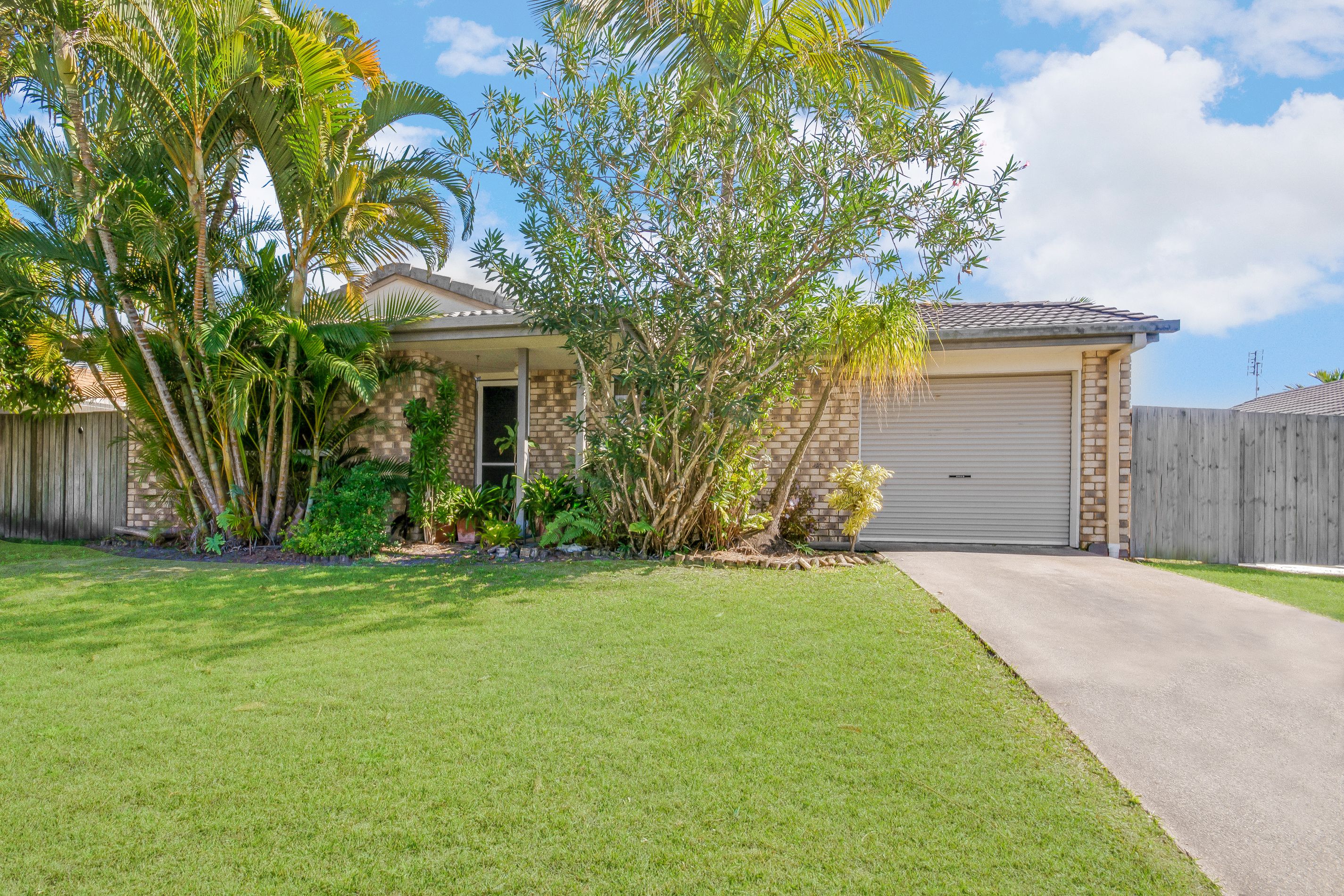 Real Estate For Sale 3 Moonah Court Mountain Creek , QLD