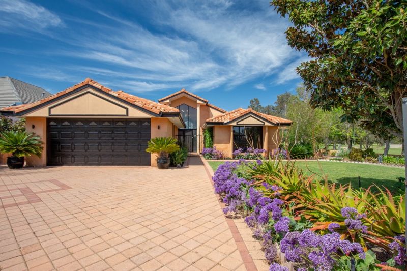 Real Estate For Sale 55 Turnberry Way Pelican Point , WA