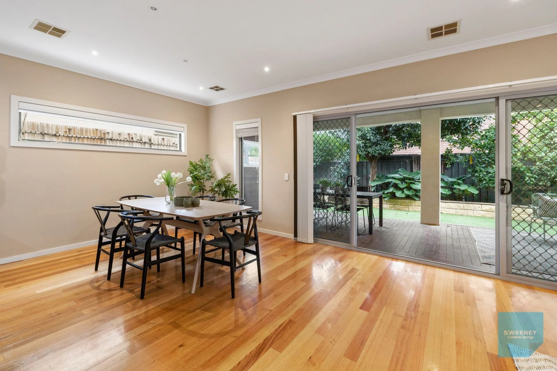 20 Brunton Avenue, CAROLINE SPRINGS Sweeney Estate Agents