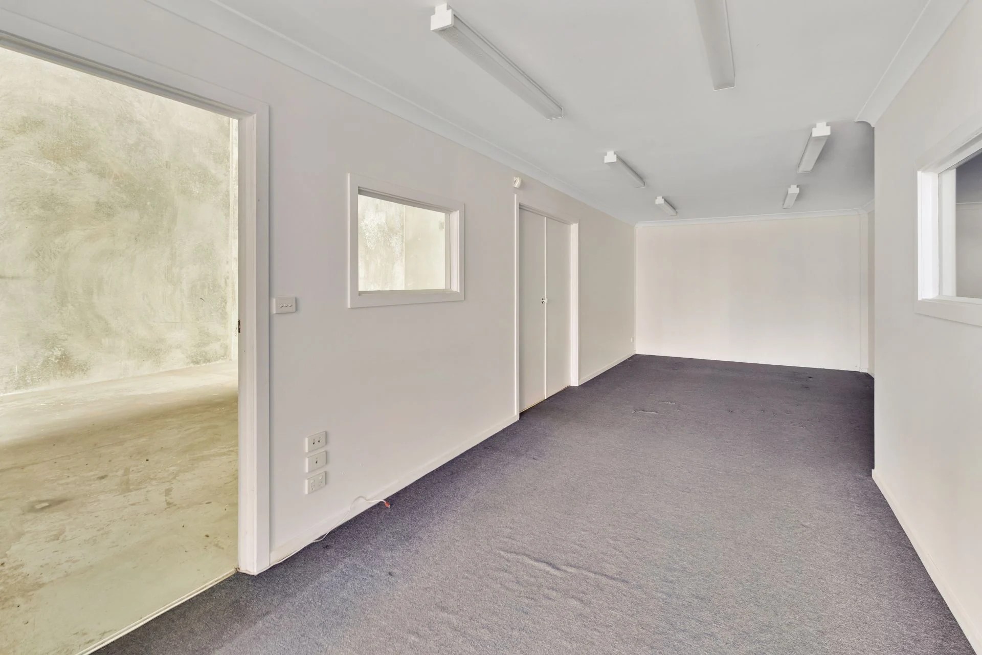 Real Estate For Commercial Sale 8/50 Heaths Court Mill Park , VIC