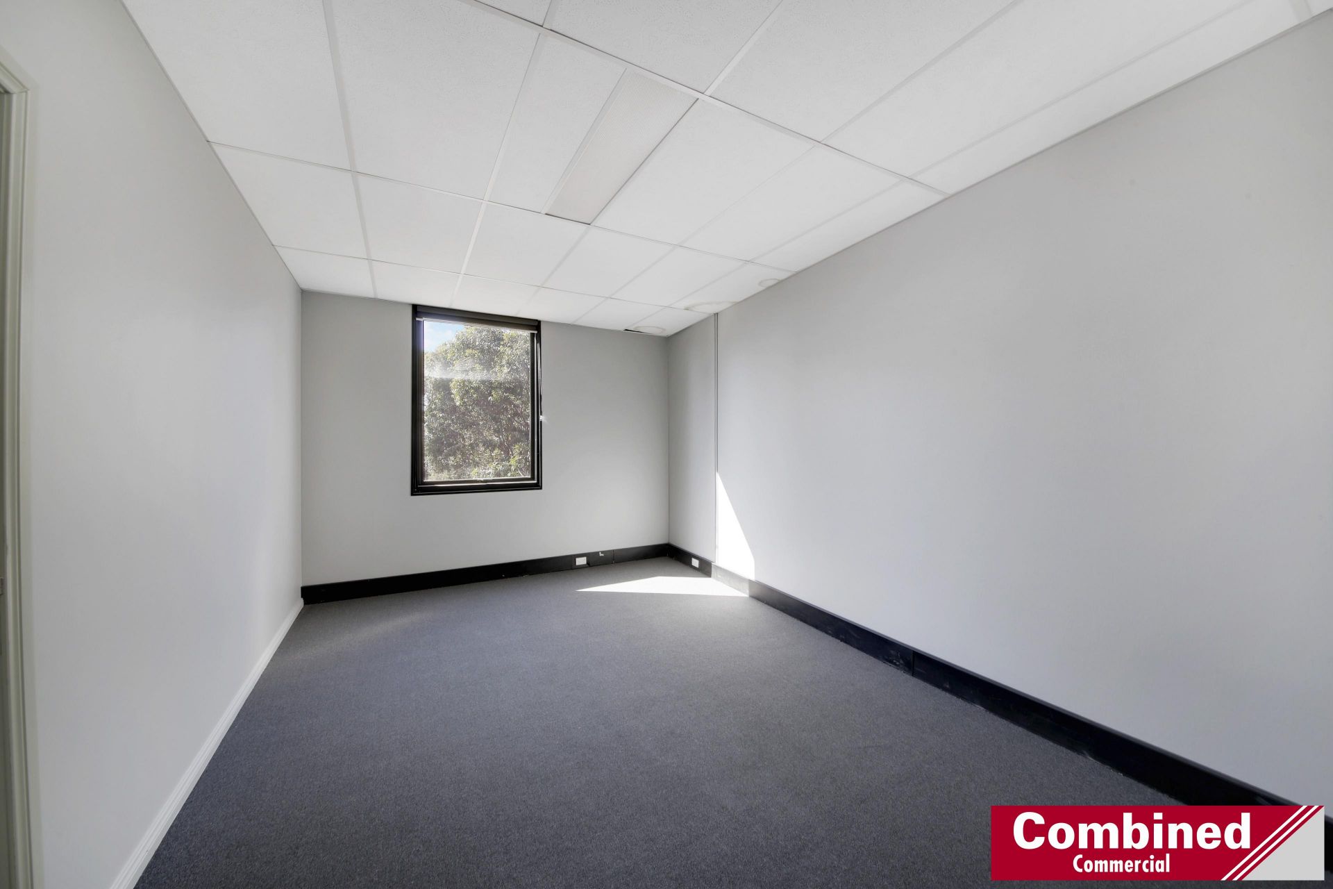 18/151 Hartley Road, SMEATON GRANGE Combined Commercial