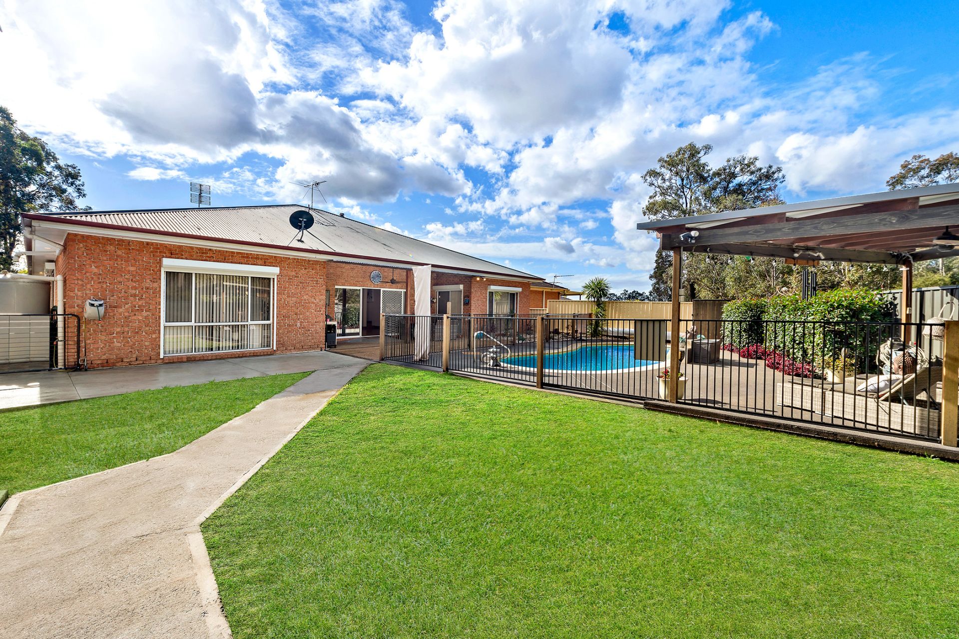Real Estate For Sale 109 Denton Park Drive Aberglasslyn , NSW