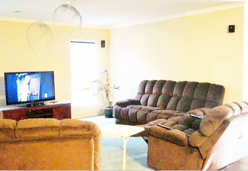 20 Arnolds Creek Blvd, MELTON WEST Sweeney Estate Agents