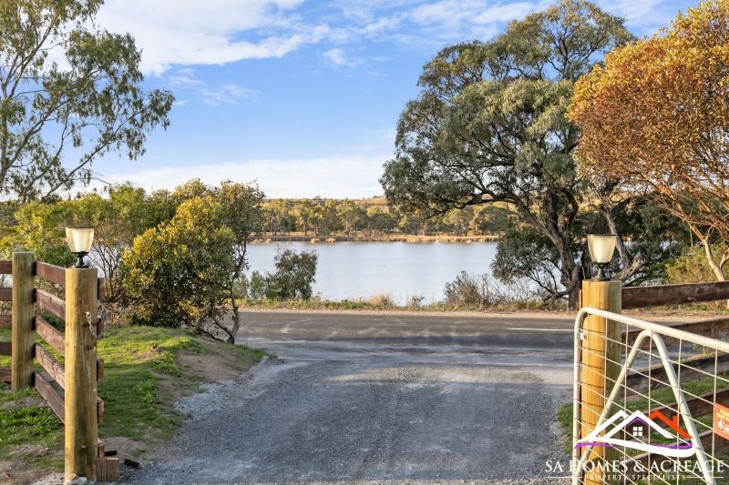 Residential Simmons Realty