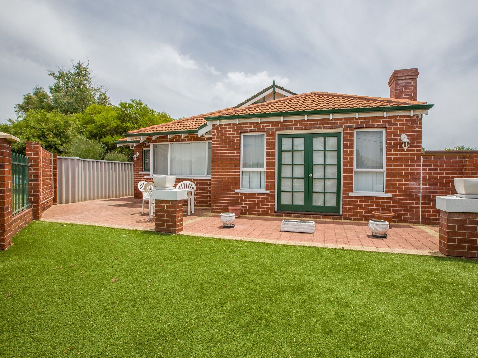 Real Estate For Sale 1/24 Minninup Road South Bunbury , WA